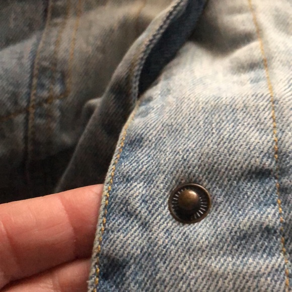 Denim jacket, distressed - Picture 5 of 5
